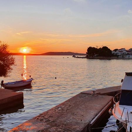 Apartment Jakov With Boat Mooring Zaboric Exterior photo
