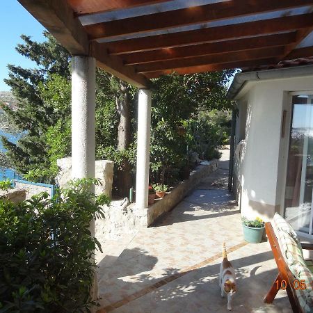 Apartment Jakov With Boat Mooring Zaboric Exterior photo