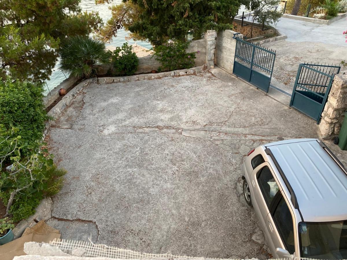 Apartment Jakov With Boat Mooring Zaboric Exterior photo