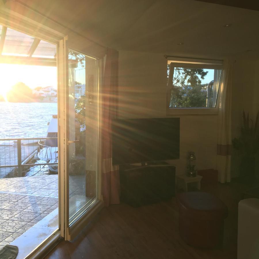 Apartment Jakov With Boat Mooring Zaboric Exterior photo