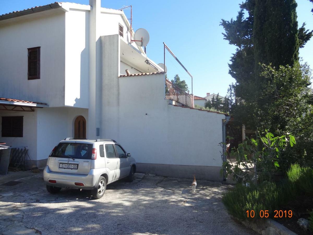 Apartment Jakov With Boat Mooring Zaboric Exterior photo